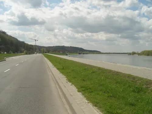 Gdzie na spacer z psem w Lubelskiem? Odkryj najlepsze miejsca